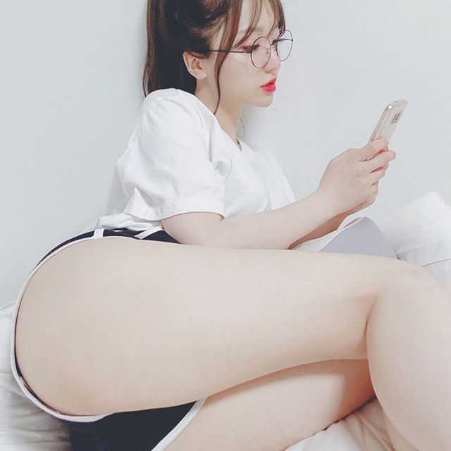손예은(孫樂樂)